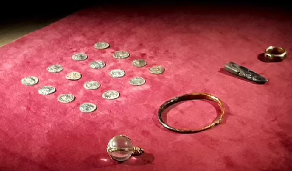 Traffickers tried to sell Viking coins for 21 million crowns, awaiting trial